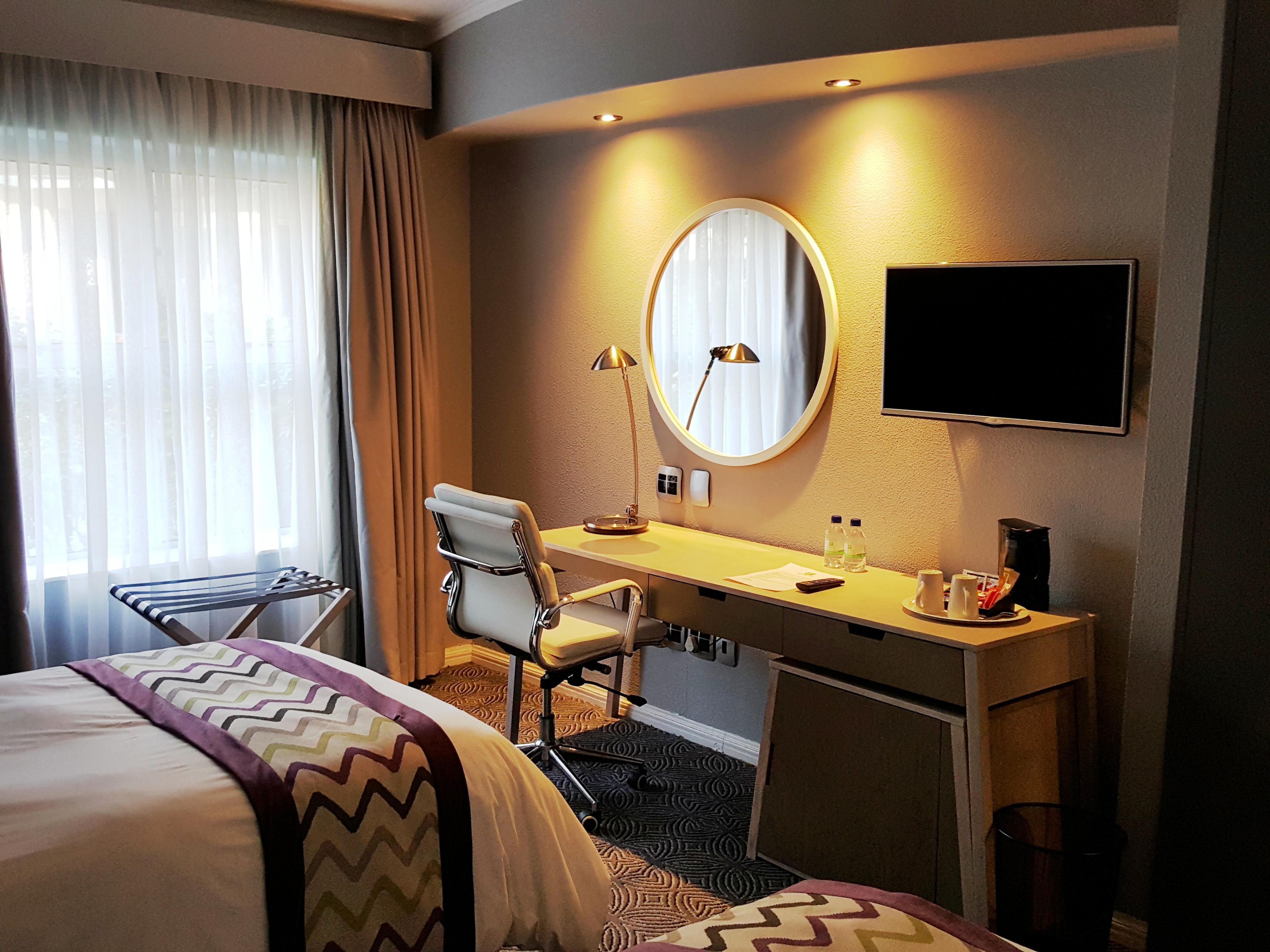 Holiday Inn Johannesburg Airport By Ihg Kempton Park Exterior photo